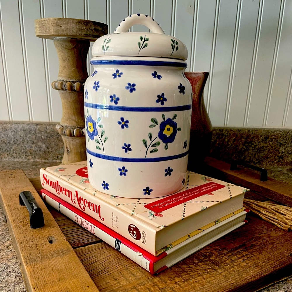 Handcrafted vintage preferred stock kitchen canister